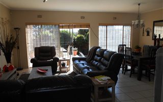3 Bedroom Duplex in Illiondale