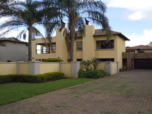 3 Bed House in Midfield Estate