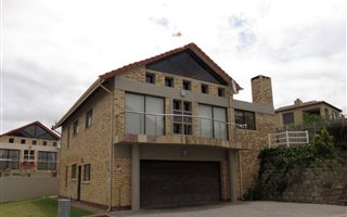 3 Bedroom Townhouse in Seemeeu Park