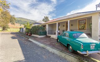 2 Bedroom House in Paarl Central East