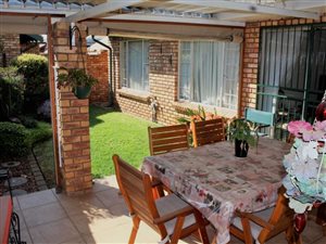 2 Bed Townhouse in Wierda Glen