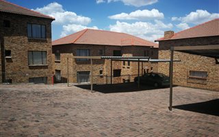 3 Bedroom Apartment in Rangeview