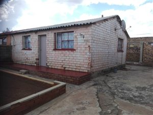 2 Bed House in Naledi