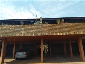 3 Bedroom Townhouse in Weavind Park