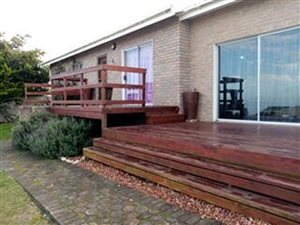 3 Bed House in Dana Bay