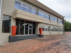 1800 m² Commercial space in Ferndale