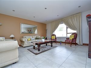 4 Bed House in Elma Park