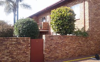 2 Bedroom House in Bronberrick