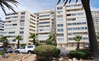 2 Bedroom Apartment in Three Anchor Bay