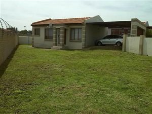 2 Bed House in The Reeds