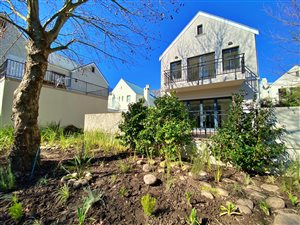 3 Bed House in Kylemore