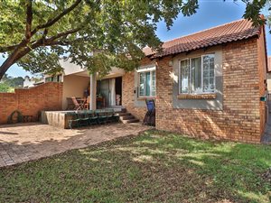 3 Bed Simplex in Moreleta Park