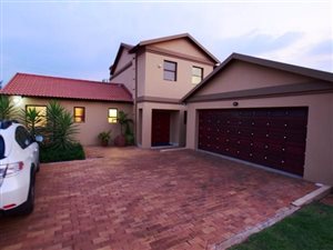 4 Bed House in Eldo View