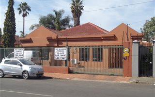 200 m² Office Space in Norwood