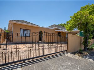 4 Bed House in Boston