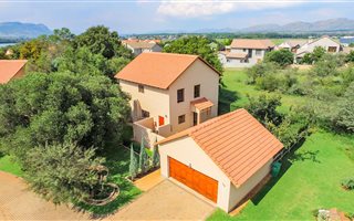 3 Bedroom Townhouse in The Coves