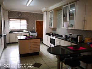 8 Bed Apartment in Lenasia