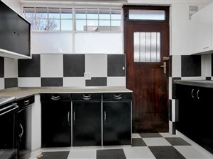 2 Bed Apartment in Illovo