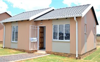 2 Bedroom House in Vosloorus