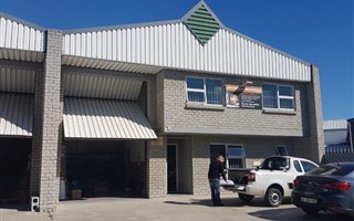 230 m² Industrial space in Killarney Gardens
