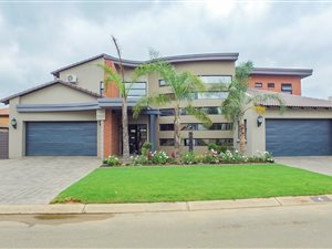 3 Bed House in Ebotse Estate