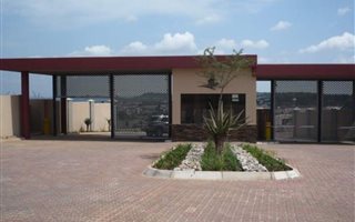 495 m² Land available in Heron Hill Estate