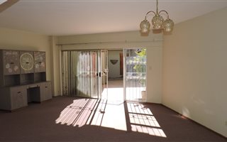 3 Bedroom Townhouse in Universitas