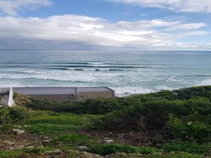 595 m² Land available in Misty Cliffs