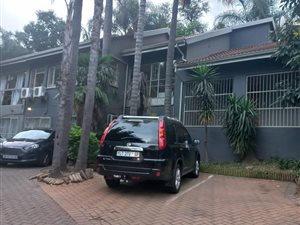 13 Bed House in Val de Grace