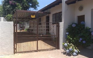 2 Bedroom Garden Cottage in Wilro Park