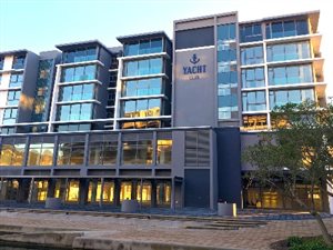 1 Bed Apartment in Foreshore