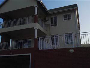 4 Bed House in Mt Edgecombe