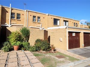 3 Bed Townhouse in Stellenberg