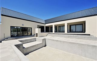 3 Bedroom House in Darling