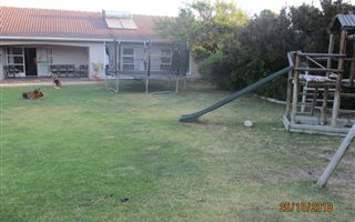 4 Bedroom House in Van Riebeeckstrand