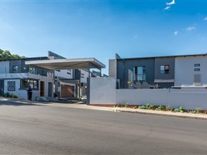 3 Bed Cluster in Paulshof
