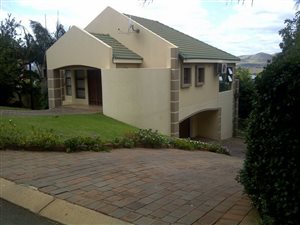 3 Bed House in Kosmos Ridge