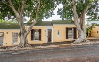 2 Bedroom Cluster in Green Point