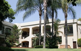 5 Bedroom House in Waterkloof Park