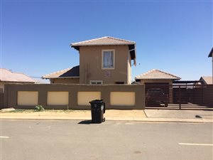 3 Bed House in Blue Hills