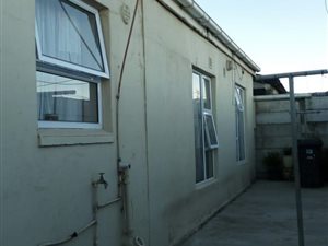 2 Bed House in Lavender Hill