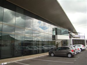 119 m² Commercial space in Somerset West Central