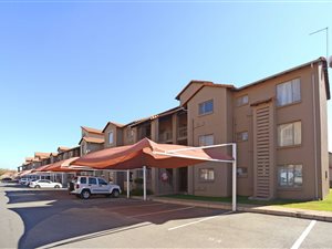 3 Bed Apartment in Westdene