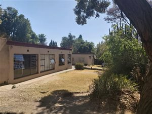 3 Bed House in Fontainebleau