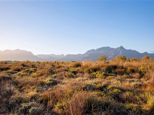 818 m² Land available in Kingswood Golf Estate
