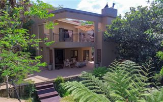 5 Bedroom House in Constantia Park
