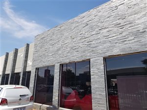 800 m² Commercial space in Hatfield