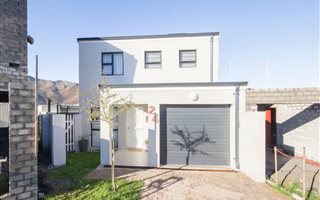 3 Bedroom House in Dobson