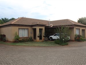 3 Bedroom Townhouse in Brits Central