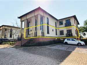 211 m² Commercial space in Hillcrest Central